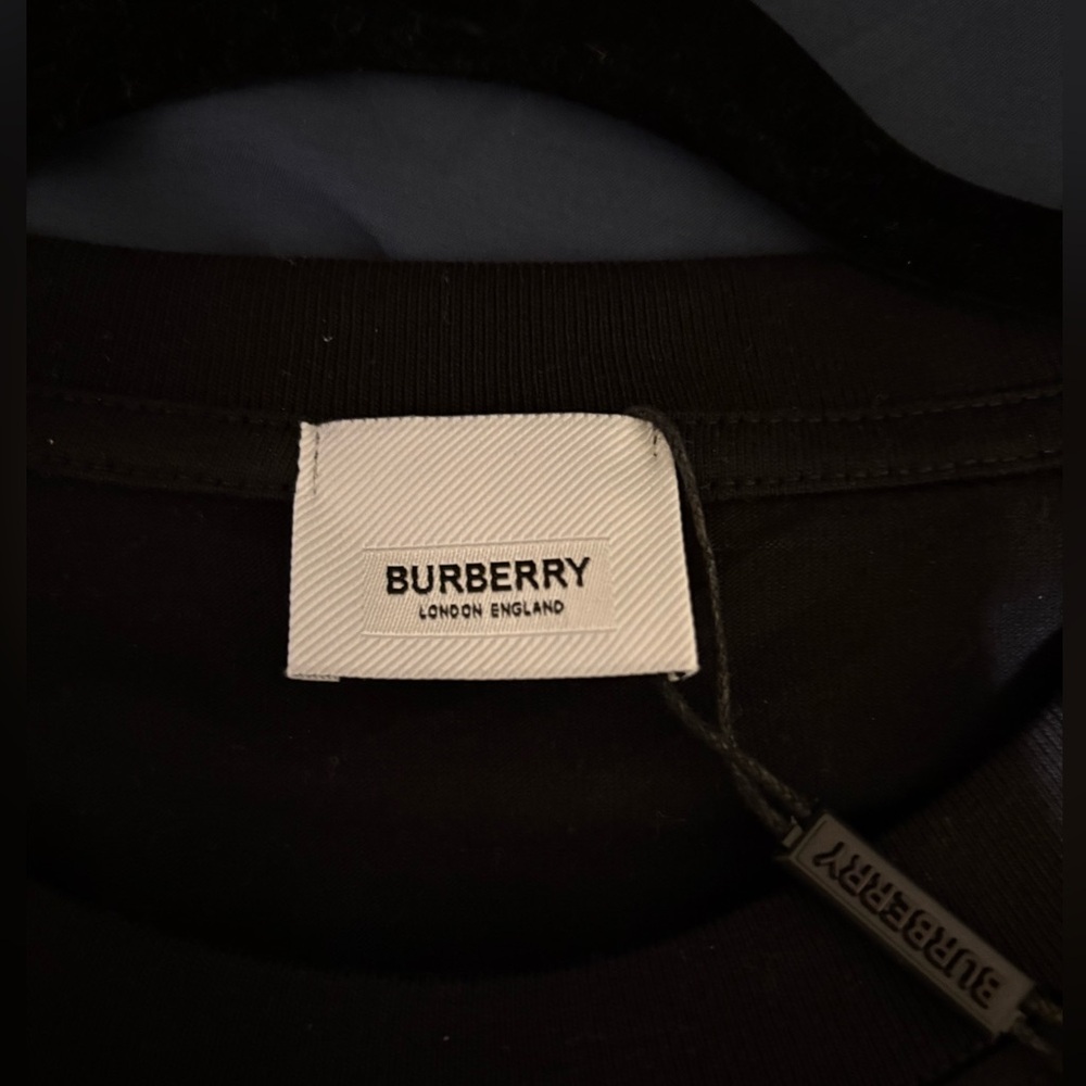 Black and white BURBERRY shirt short sleeve size Medium price negotiable